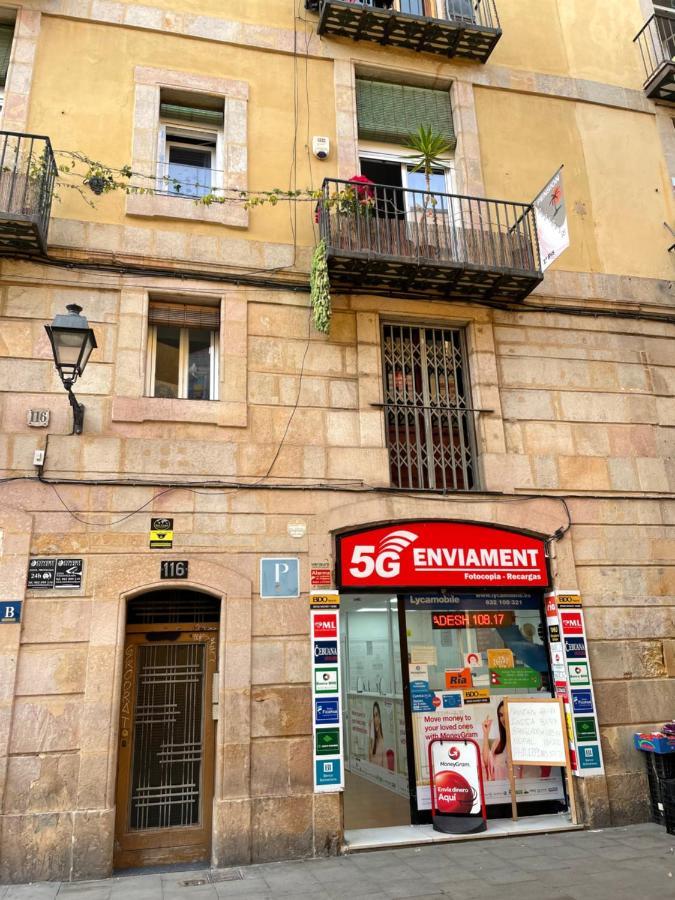 Pension Bertolin Барселона Экстерьер фото