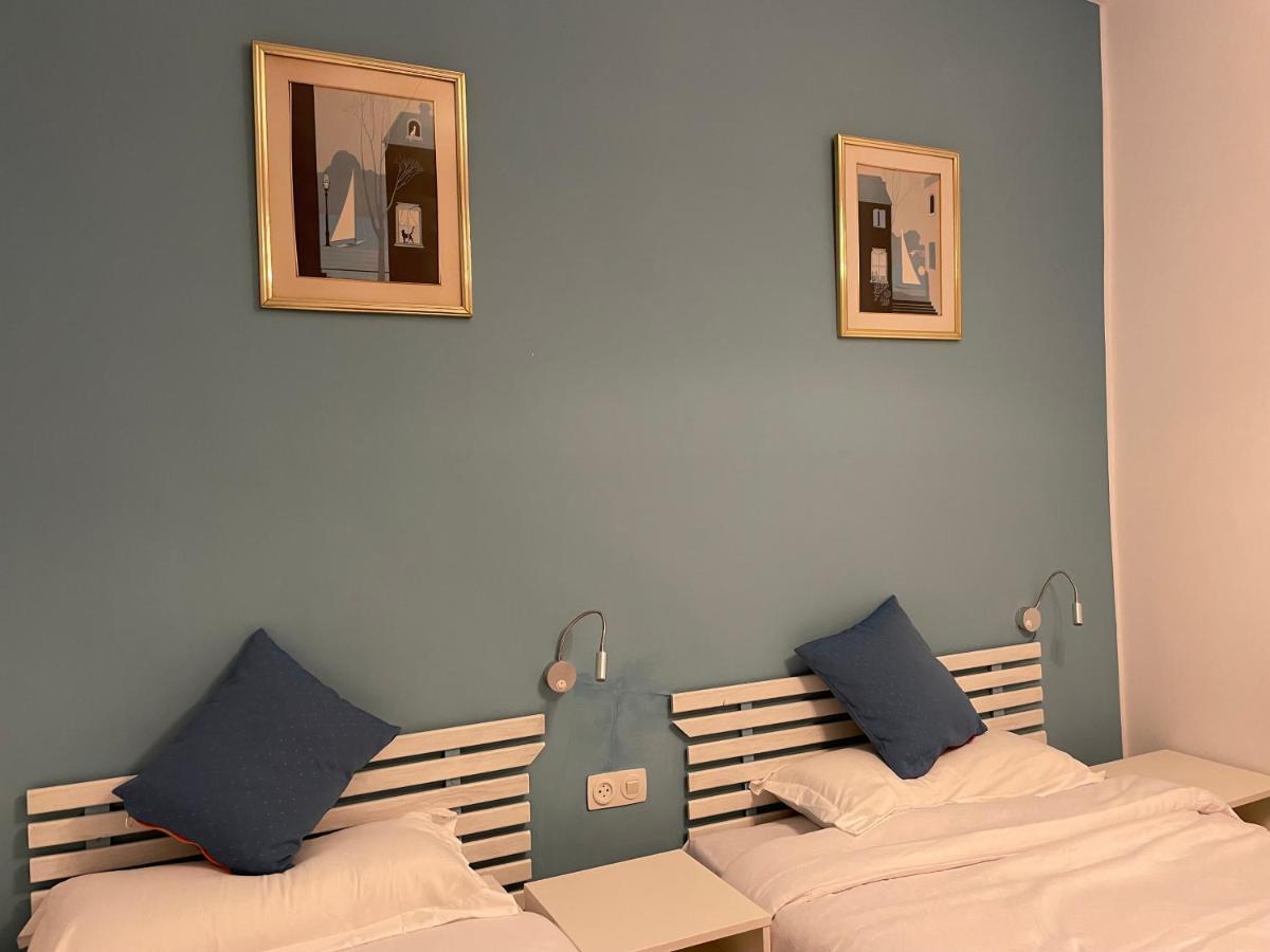 Pension Bertolin Барселона Экстерьер фото