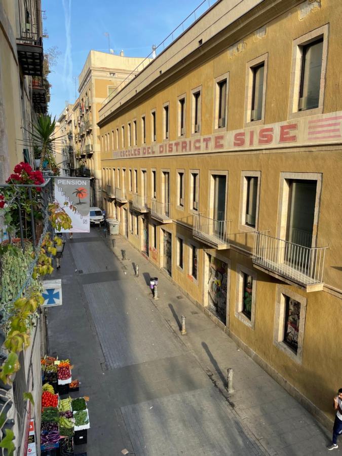 Pension Bertolin Барселона Экстерьер фото