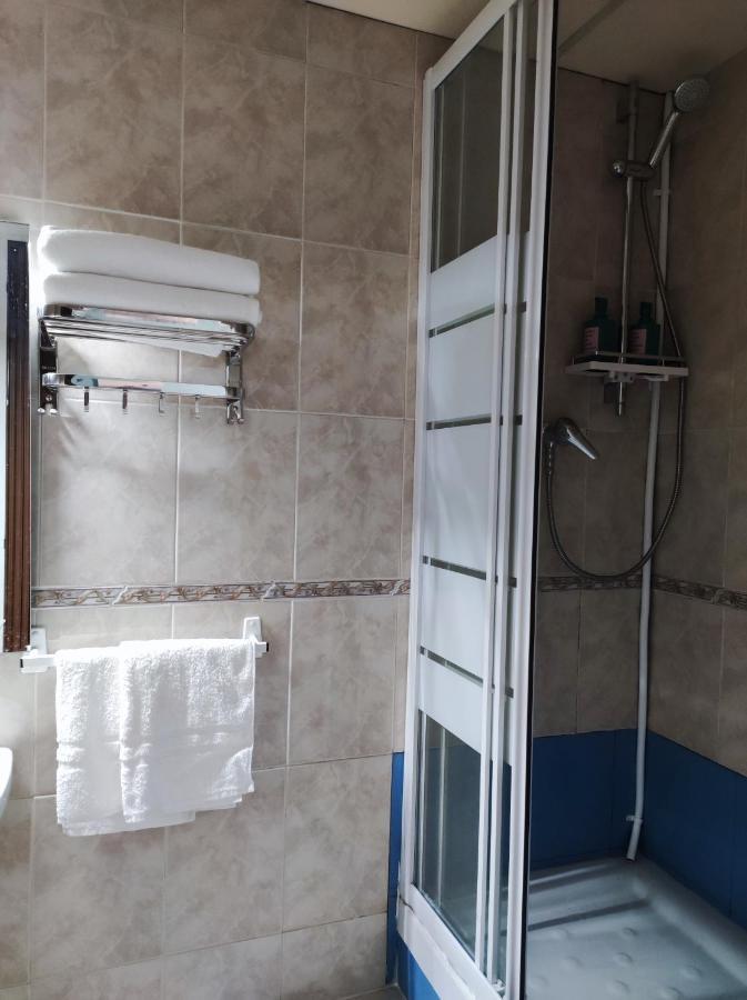 Pension Bertolin Барселона Экстерьер фото